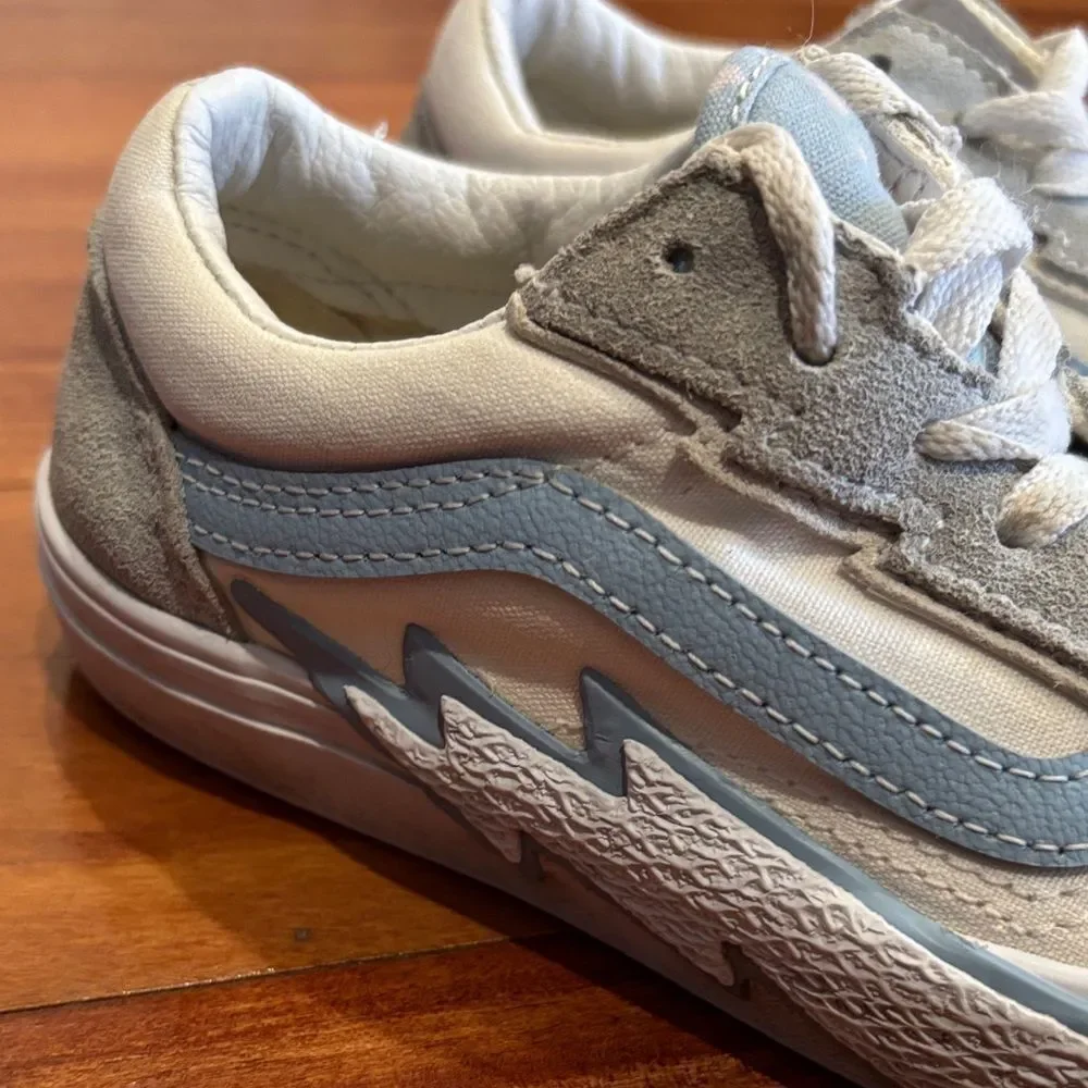 Vans Stylish Kids Sneakers in Light Blue and White size 2.5